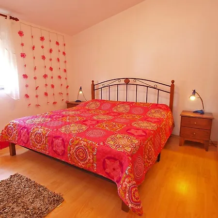 Apartment Vesna 1110 Liznjan